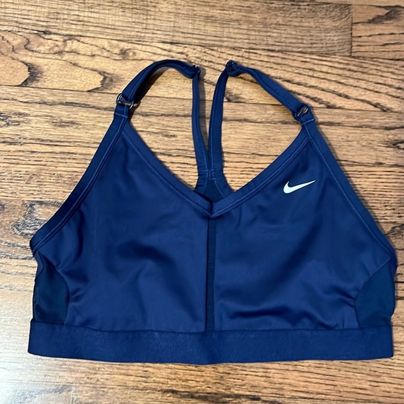 Women’s Dri-FIT Light Support v-neck sports - Picture 4 of 5